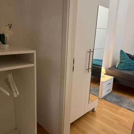 Apartment's Am Luisenpark - Stadtnah - Wlan - Smart Tv - Stellplatz Lägenhet